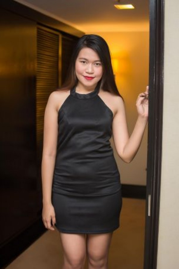escorts Central Singapore: COME TO MY FLAT I AM PURE FIRE, SENSUAL IN RED STOCKINGS 100% REAL